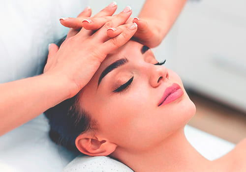Французький хіромасаж обличчя