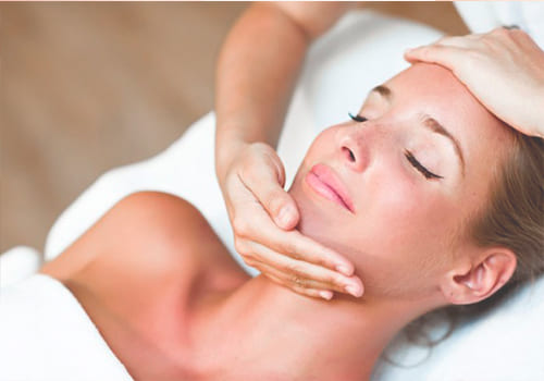 Міостімулірующій масаж обличчя в Києві